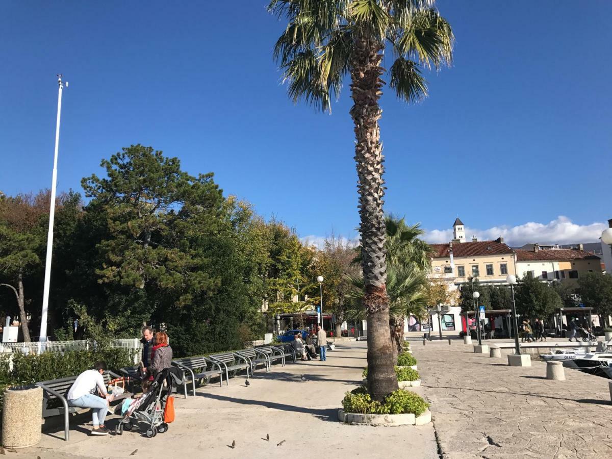 Family Apartments Vesna- 100 M Beach -Center Crikvenica Exterior foto